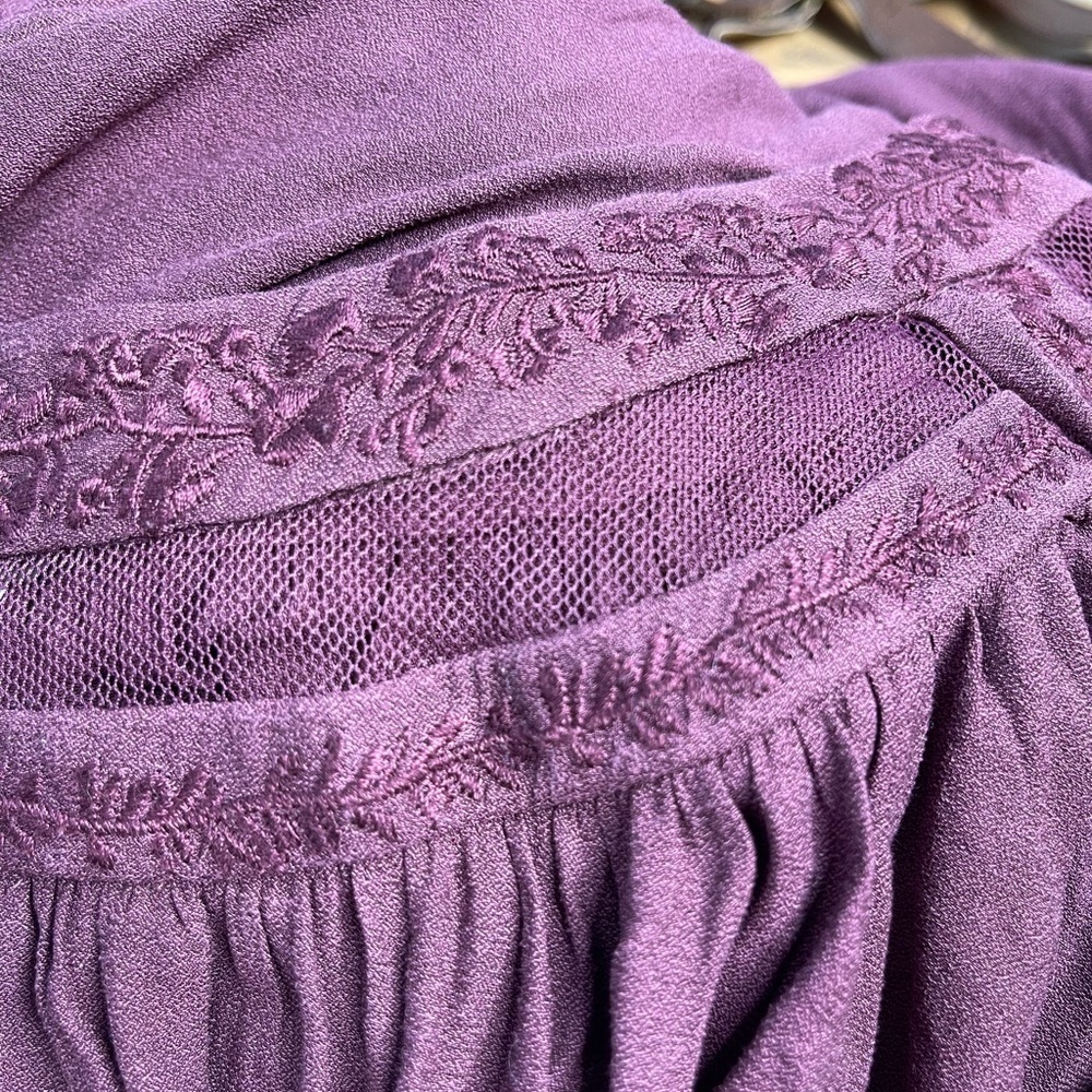 Free People plum colored size S oversized floral embroidered and mesh blouse - Picture 5 of 10